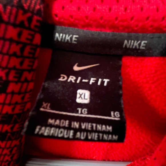 Nike hoodie - Picture 3 of 4